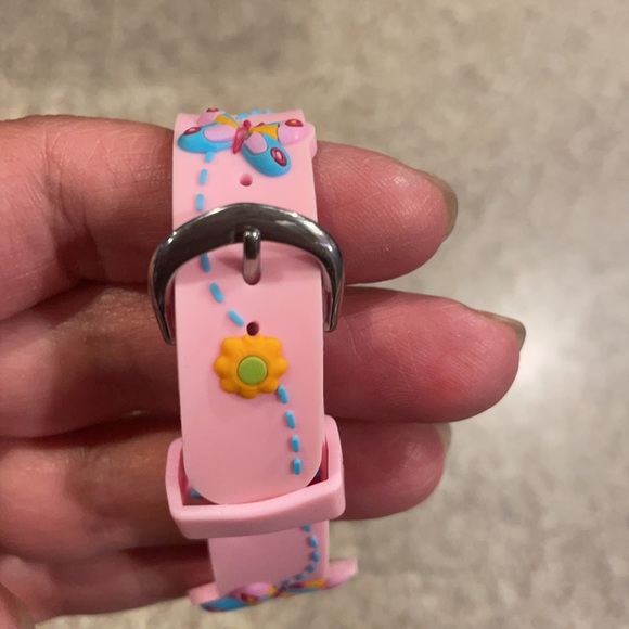 Kids adjustable watch with butterflies - Picture 4 of 5